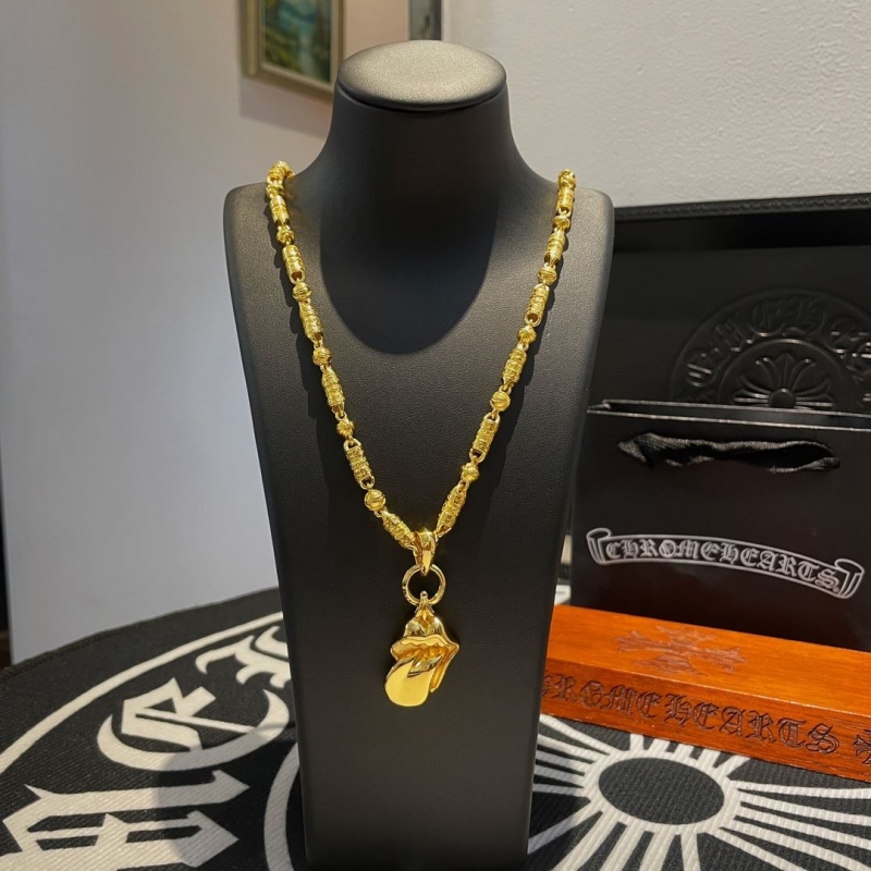 Ch**me He**ts necklaces